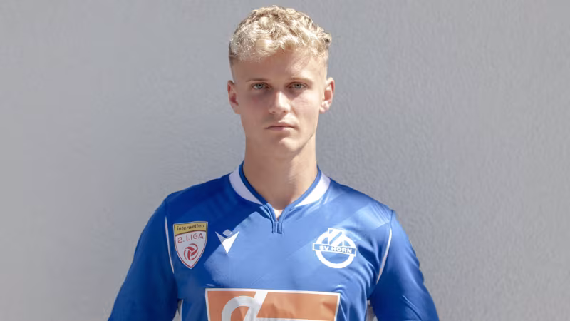 Fabian Vyhnalek (25)