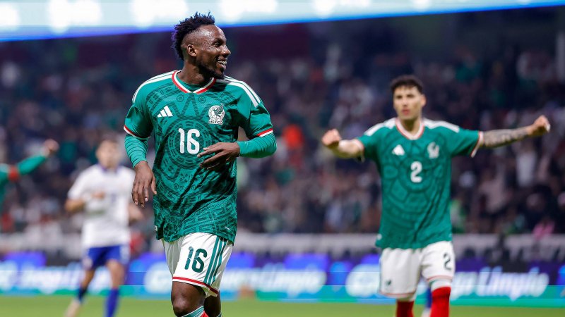 Drei Rote! Mexiko siegt im WM-Eröffnungsspiel gegen Südafrika