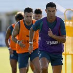 Portugiesen gedenken verstorbenem Teamkollegen mit Armband