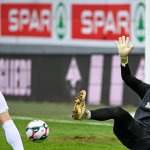 Altach verlängert mit Torhüter