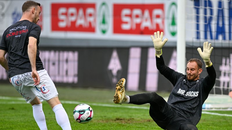 Altach verlängert mit Torhüter