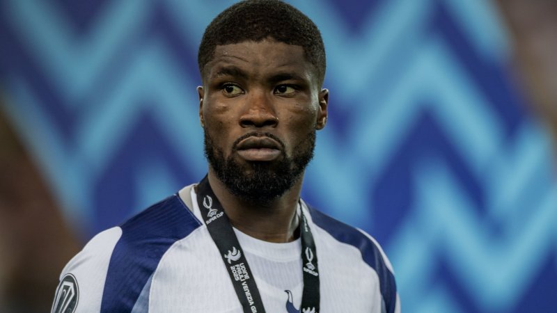 Tottenham holt weiteren Abwehr-Konkurrenten für Danso