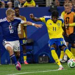 Schweden und Japan ziehen nach Remis in K.O.-Phase ein
