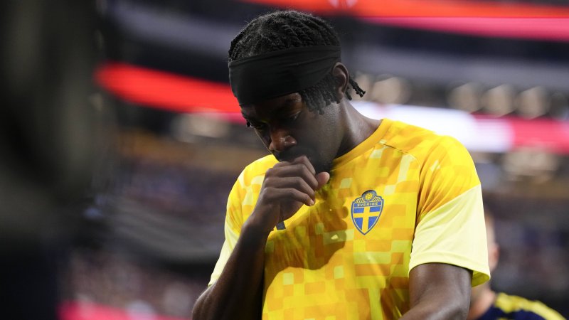 Elanga schießt Schweden weiter, ist aber bitter enttäuscht