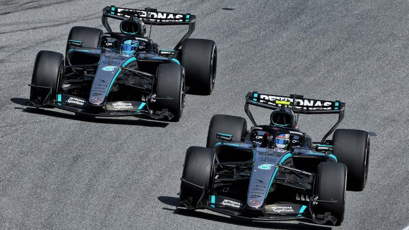 Mercedes legt die Benchmarks im ersten Spielberg-Training