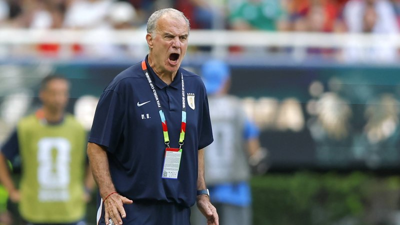 Trainer Marcelo Bielsa mit Wut-Interview nach Uruguays WM-Aus