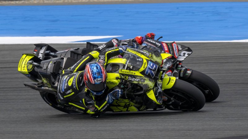 Premierensieg! Ogura führt Aprilia-Dreifacherfolg an