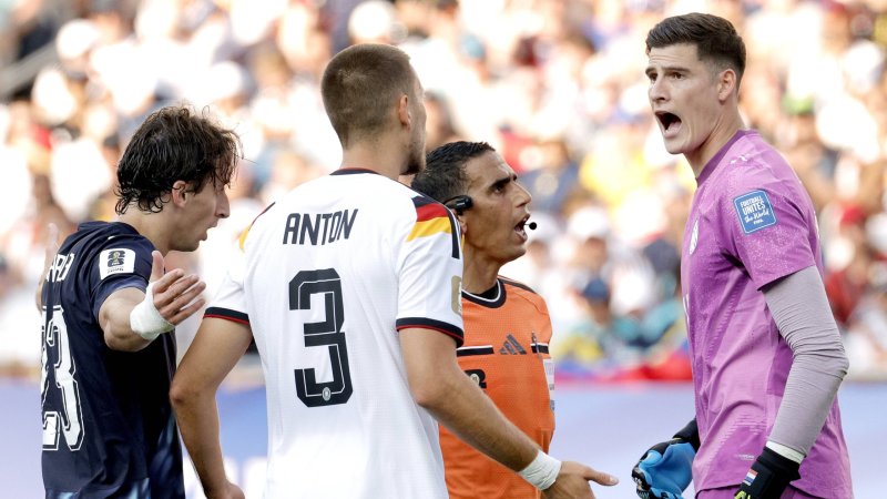 "Vollskandal": Nagelsmann nach aberkanntem Tor stinksauer