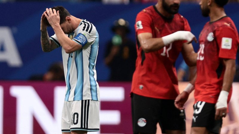 Messi scheitert wieder vom Punkt und sorgt für ein WM-Novum