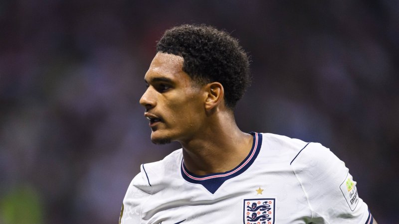 Nach Platzverweis! So lange fehlt England-Verteidiger