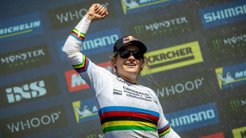 5. Sieg im 6. Rennen: Mountainbikerin Höll in einer eigenen Liga