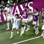 Platzverweis und Traumtor! Argentinien kämpft sich ins Halbfinale