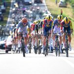 Unfall bei Tour de France! Begleitfahrzeug verletzt acht Menschen