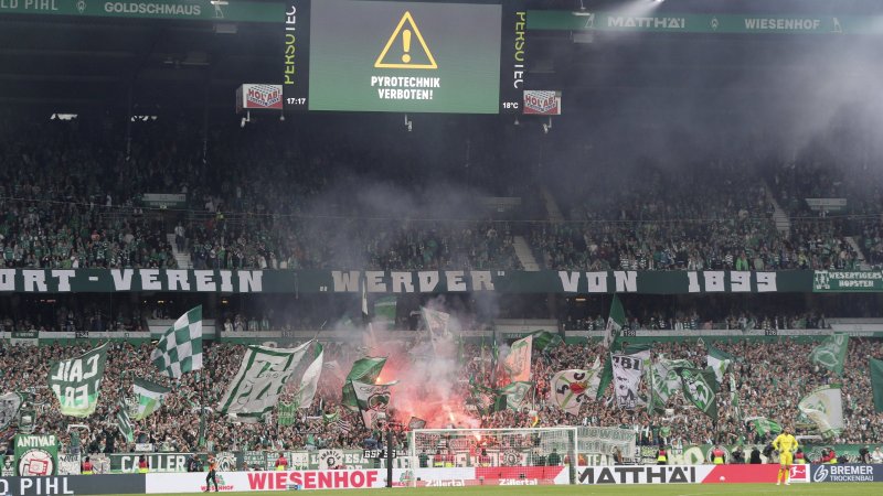 Hohe Strafe! Werder wird nach Pyro-Vorfall zur Kasse gebeten