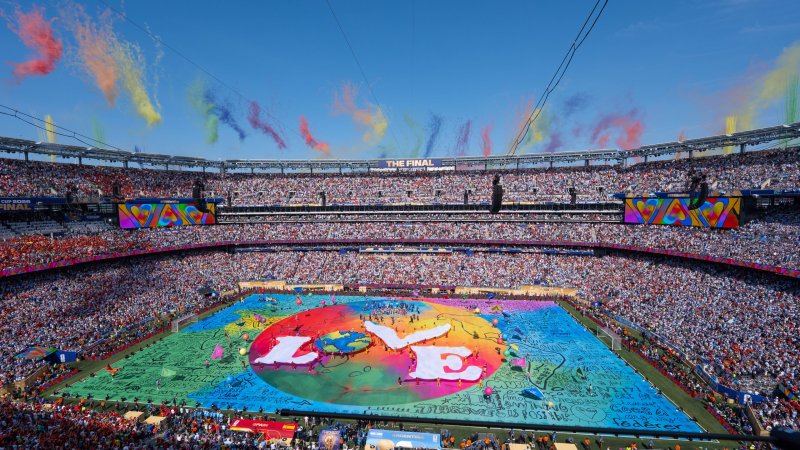 Von Bieber bis Shakira: Die besten Bilder der WM-Halftime-Show