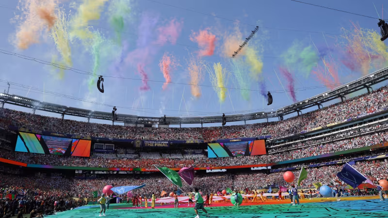 Von Bieber bis Shakira: Die besten Bilder der WM-Halftime-Show