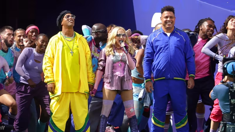 Von Bieber bis Shakira: Die besten Bilder der WM-Halftime-Show