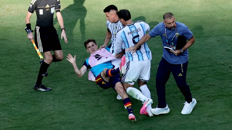 Ausraster! Argentinier attackiert Spanier nach Final-Niederlage