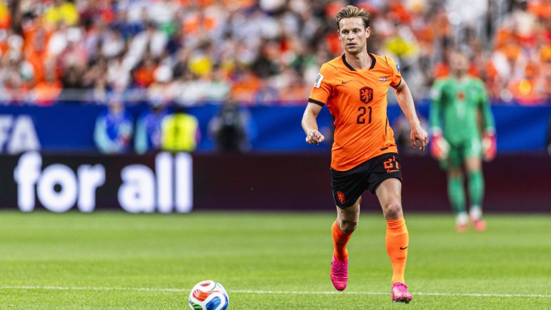 Nach WM-Verletzung: Barca muss vorerst auf de Jong verzichten