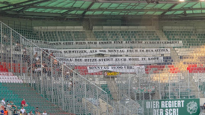 Späte Anstoßzeit: Altach-Fans machen ihrem Unmut Luft