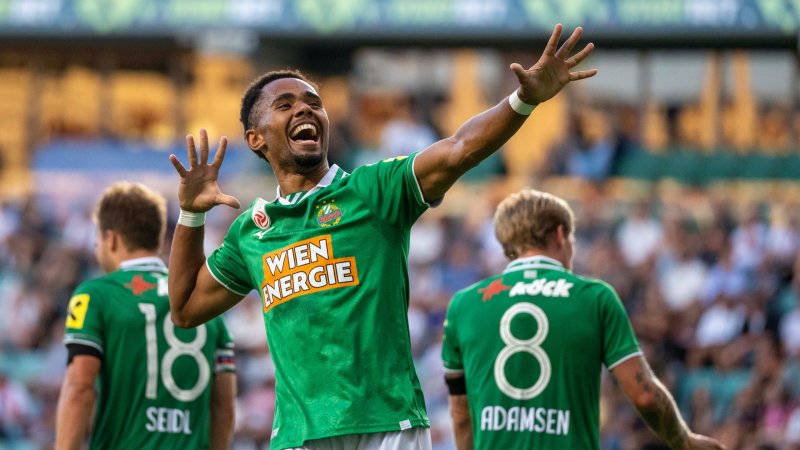Dreifachschlag lässt schwaches Rapid spät jubeln