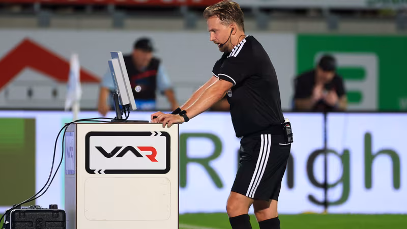 UEFA geht einen Schritt zurück