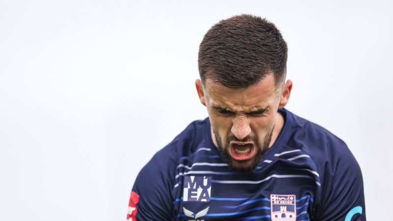 Arnel Jakupovic wird gefeierter Held