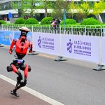 Humanoider Roboter schlägt Usain Bolts 100-m-Weltrekord
