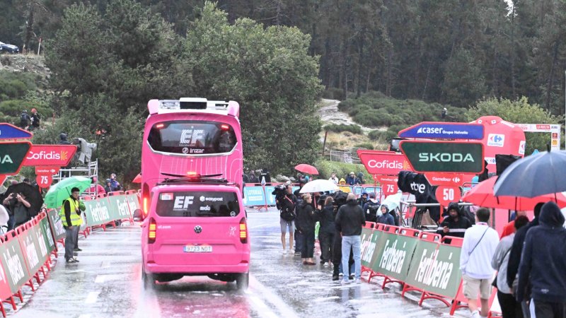 Hagel! Dritte Vuelta-Etappe in den Pyrenäen abgebrochen