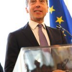 Wird Ex-Bundeskanzler Kern neuer Eishockey-Präsident?