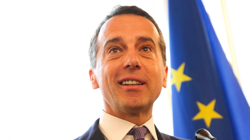 Wird Ex-Bundeskanzler Kern neuer Eishockey-Präsident?