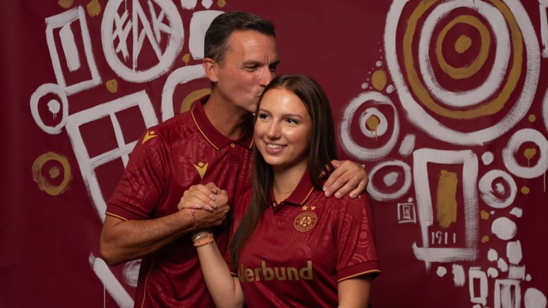Bilder: Austria Wien präsentiert neues "Kunst-Trikot"