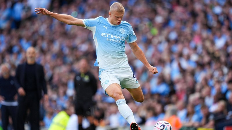 Premier League LIVE: Manchester United - Manchester City