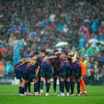 Regen setzt Pressebereich im Camp Nou unter Wasser