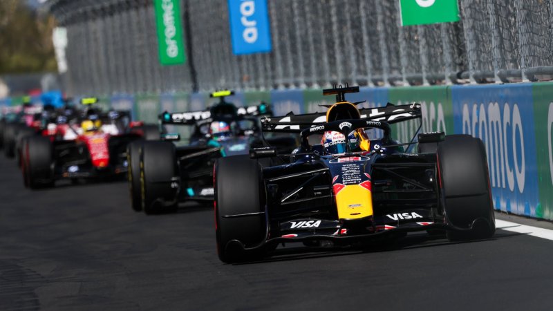 Sieg verschenkt? Red Bull lässt Verstappen Position zurückgeben