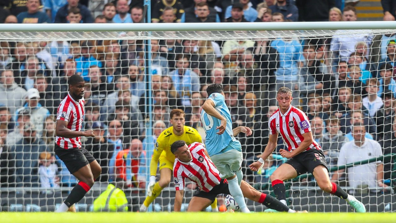 Acht-Tore-Festival: Knappe Niederlage für Sunderland bei ManCity