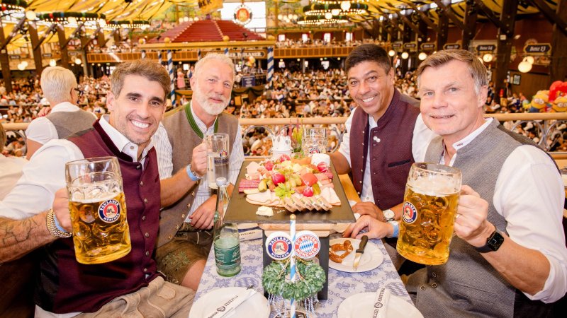 FC Bayern am Oktoberfest - die Bilder