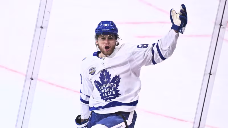 #17: William Nylander