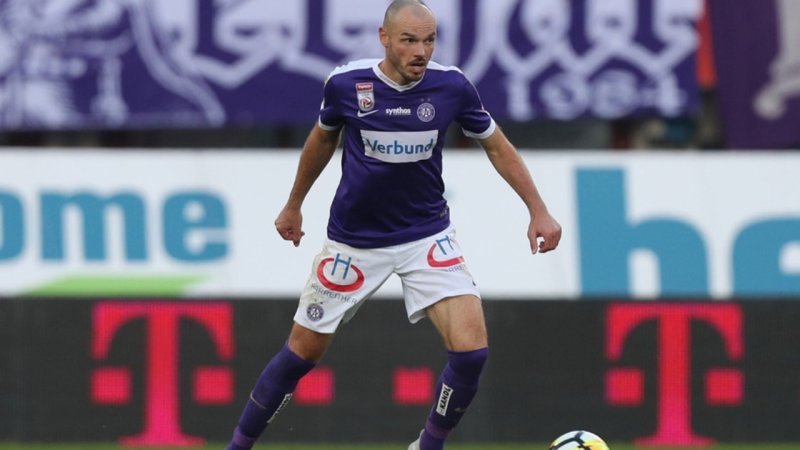 Hol' dir ein signiertes Sammler-Trikot von Heiko Westermann!