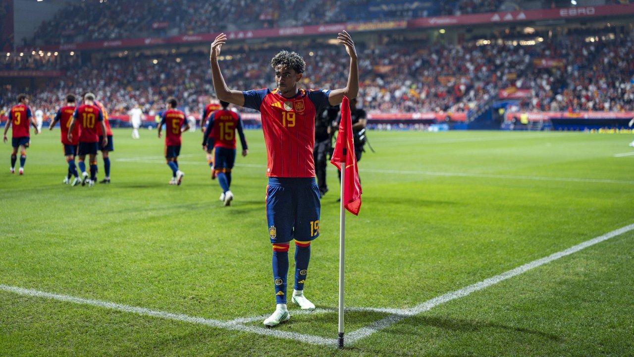 Spanien hält Erfolgsserie aufrecht