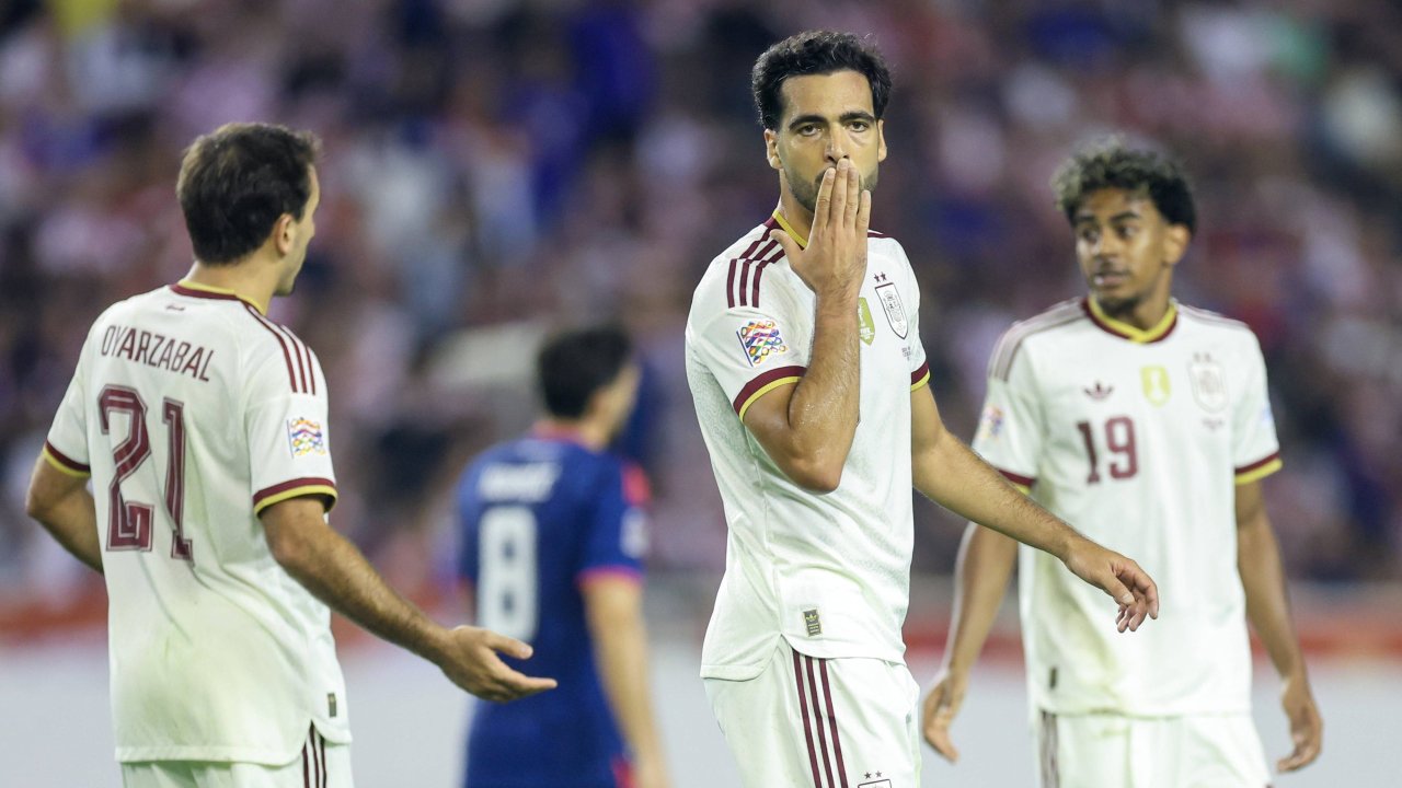 Spain and Portugal reach quarterfinals, Harry Kane equals England record