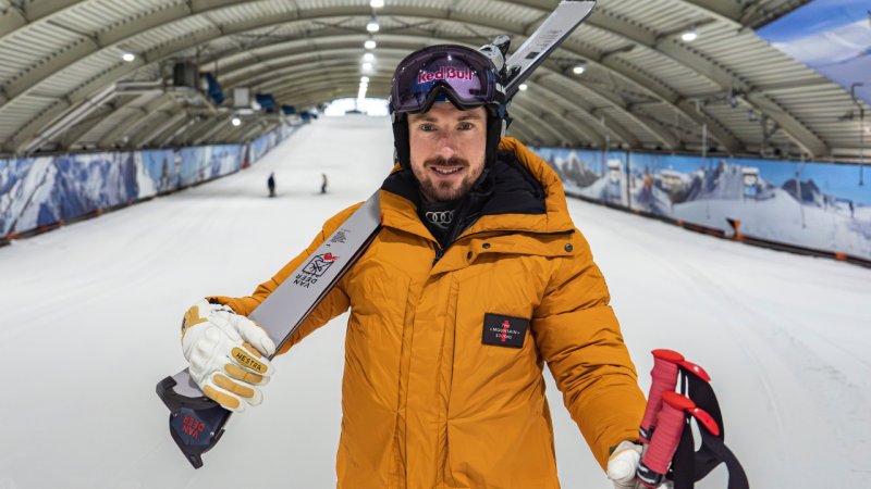 Getragener & signierter Skirennanzug von Marcel Hirscher