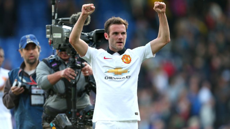 Handsigniertes Manchester-United-Trikot von Juan Mata ersteigern