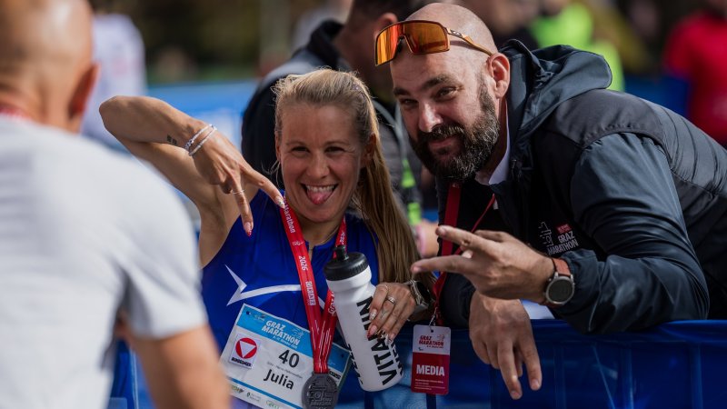 Julia Mayer läuft in Graz zu neuem Halbmarathon-Rekord