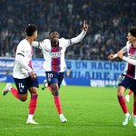 PSG dreht Rückstand spät in Straßburg - Lens siegt bei Troyes
