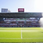 Gefährliche Aktion bei Schuster-Klub: Rugbyball fliegt aufs Feld