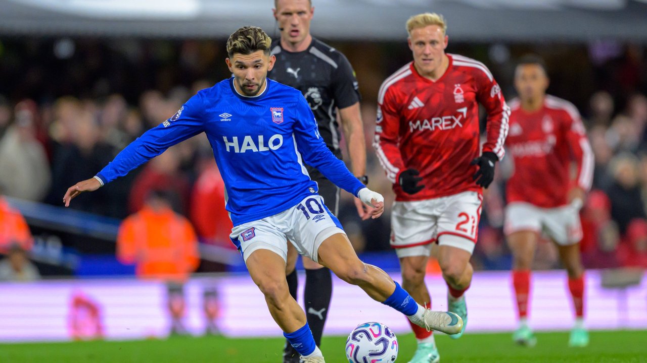 Schlager und Nottingham lassen gegen Ipswich Sieg liegen
