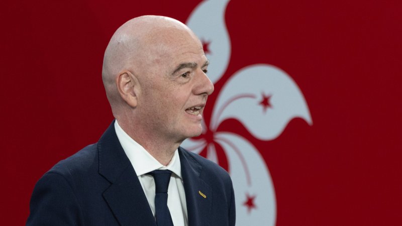 Rücktritt erwogen? Infantino kann darüber nur lachen