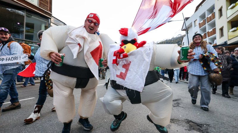 Fanclub-Parade in Sölden: Die bunten Bilder der Ski-Fans