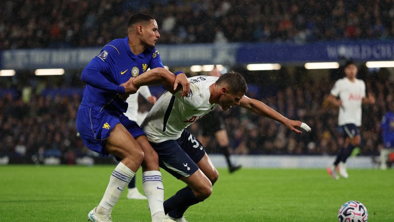 Slapstick, Platzverweis: Tottenham schlägt Chelsea spät